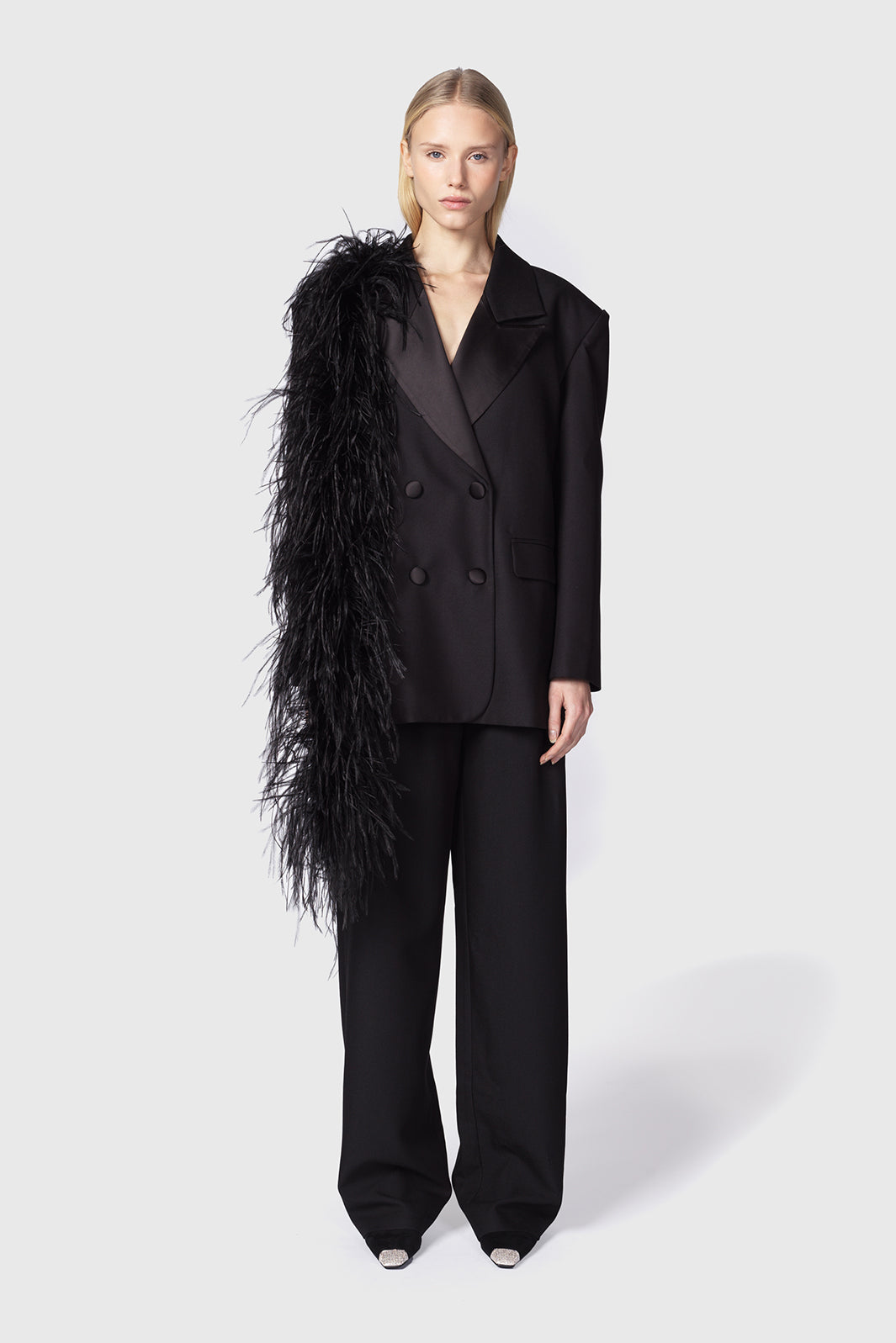Elvin-giacca-oversize-doppiopetto-nero-in-satin-Twentyfourhaitch_1_1.jpg