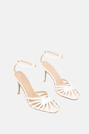 SANDALIAS FEOLA CREMA