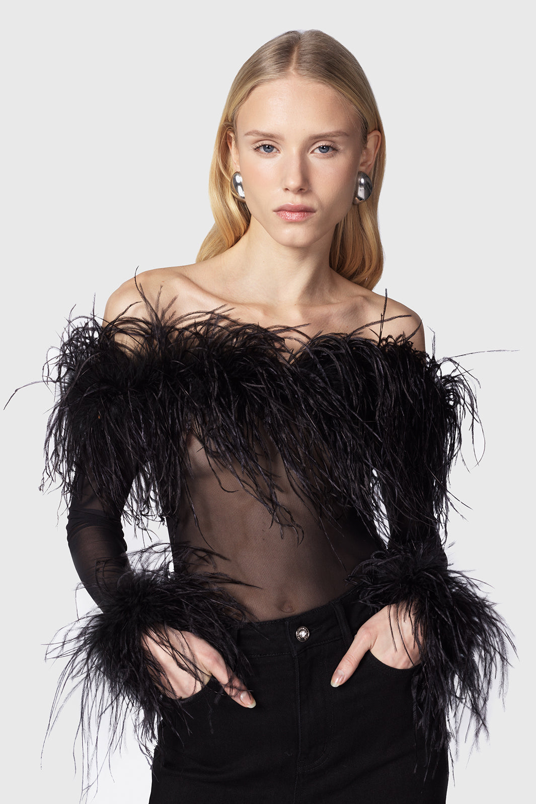 Galethia-body-nero-in-tulle-con-piume-con-Arcade-Twentyfourhaitch_1_3.jpg