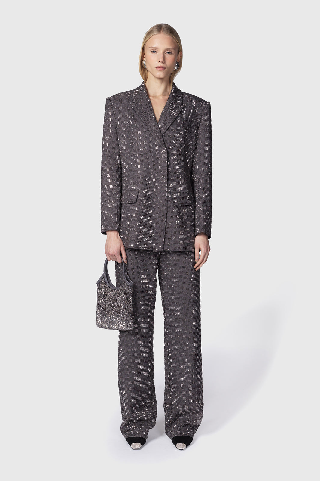 Imarya-giacca-over-doppiopetto-grigio-in-satin-con-strass-Twentyfourhaitch_3_1_6a369a47-f799-460e-bf59-0b49f9aec9ac.jpg
