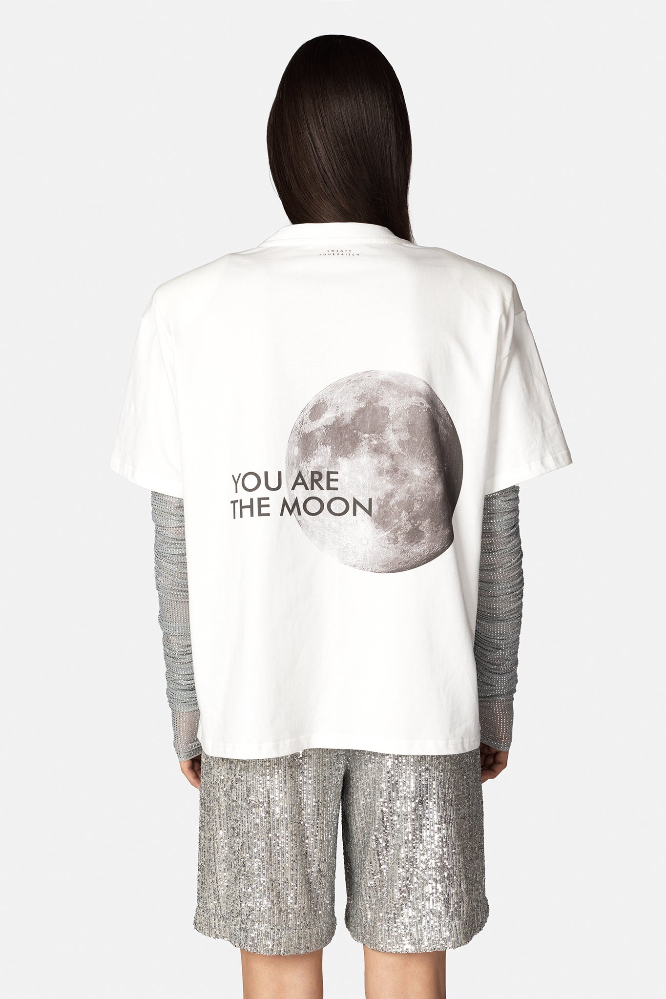 MOONSHIRTBIANCO_ATLASGUANTIARGENTO_MELEKPANTSARGENTO_4.jpg
