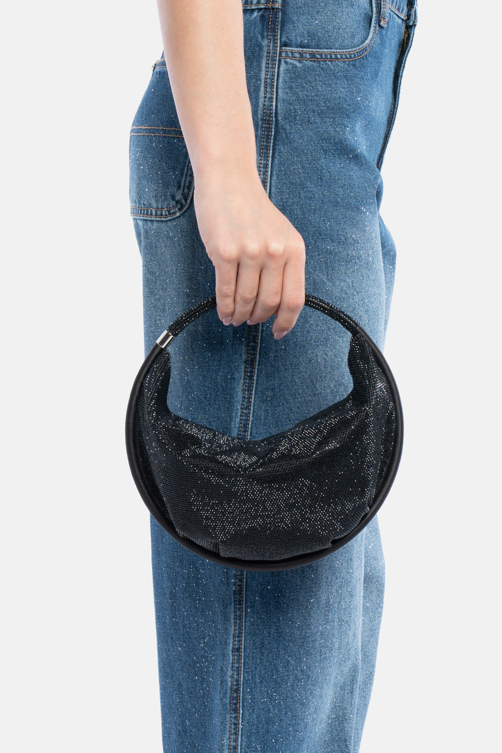 Moon-Bag-borsa-handbag-nero-in-maglia-strass-con-manico-Twentyfourhaitch_4.jpg
