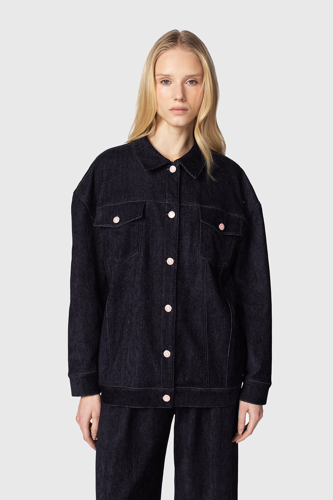 Oslen-camicia-over-blu-in-velluto-Twentyfourhaitch_1_3.jpg