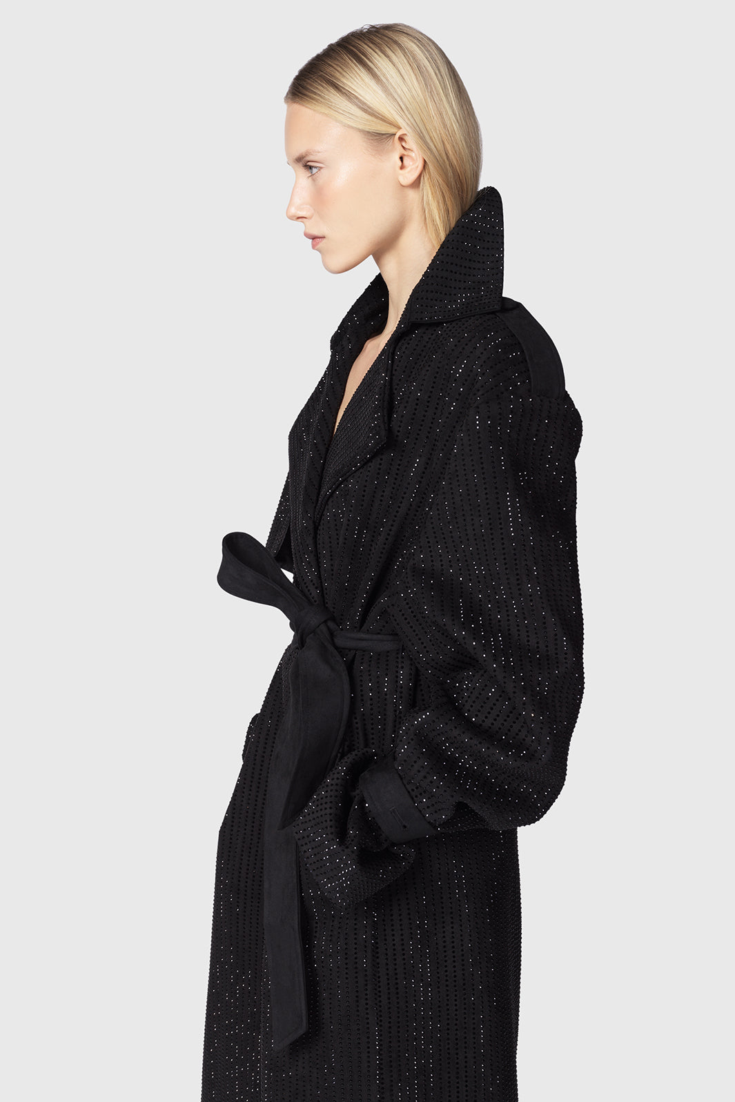 Velia-trench-over-nero-in-effetto-camoscio-con-strass-Twentyfourhaitch_1_4.jpg