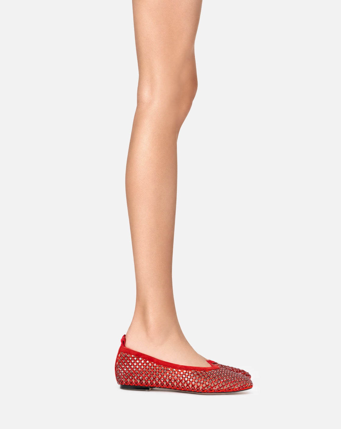 Zyrel – ballerina rossa | TWENTYFOURHAITCH – indossata dalla modella