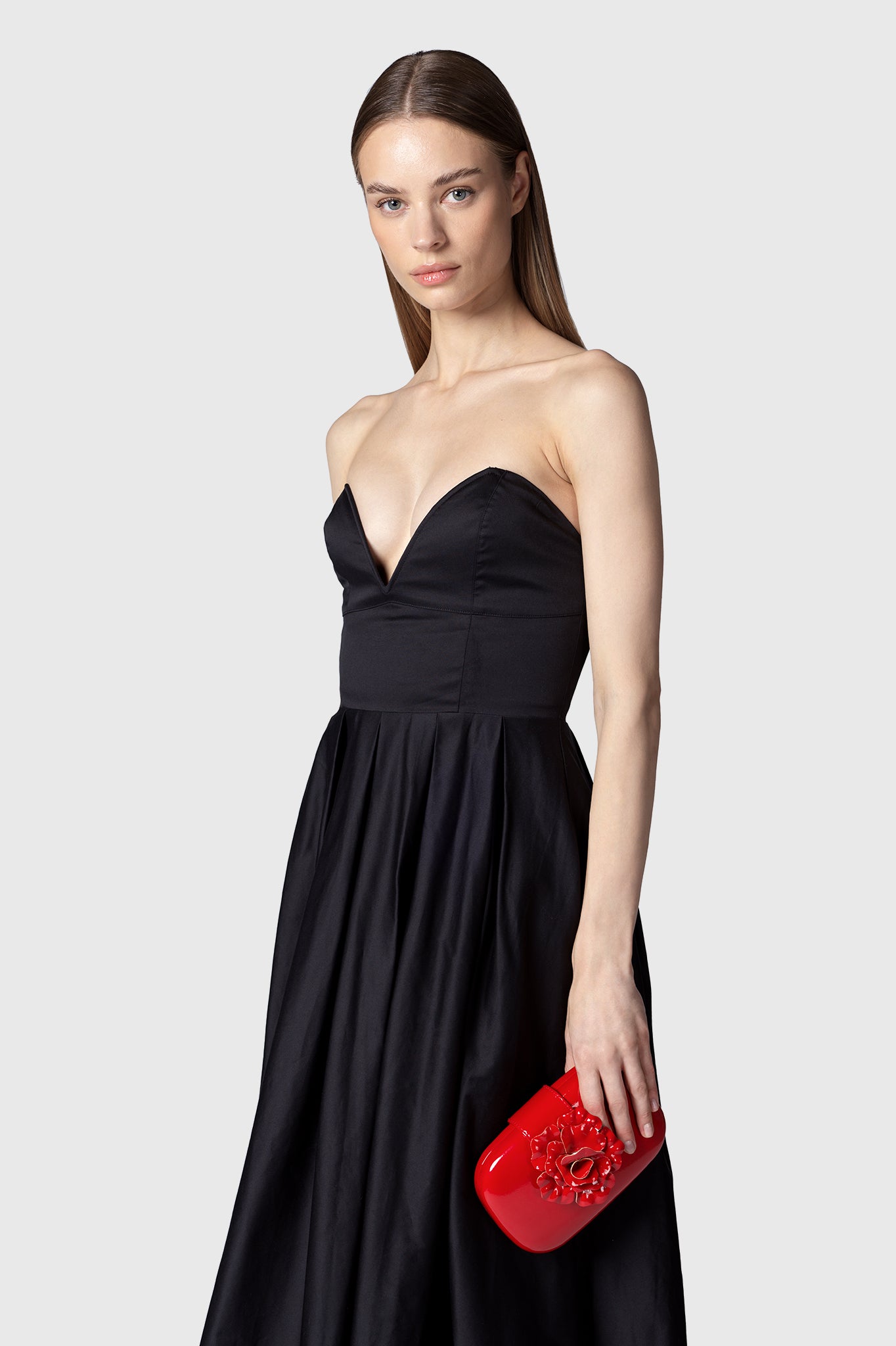 FLORES VESTIDO NEGRO